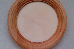 резная круглая деревянная рамка для вышивки